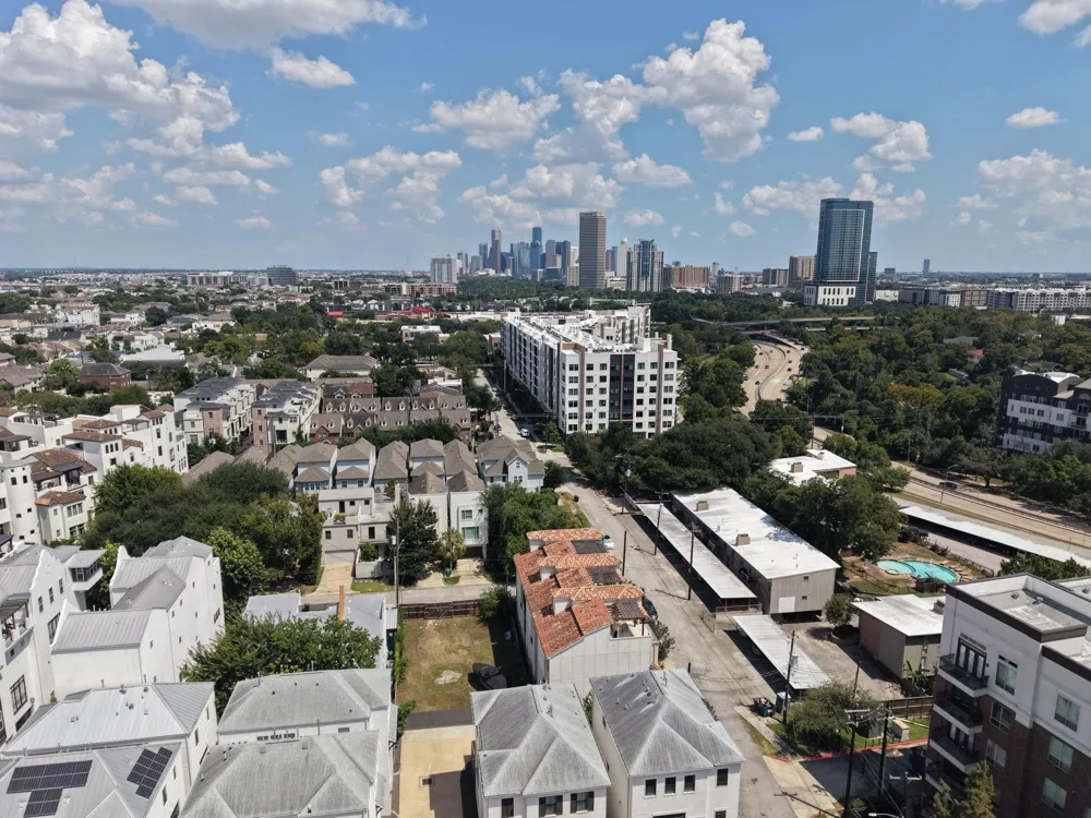 105 Arnold Street Houston, TX 77007