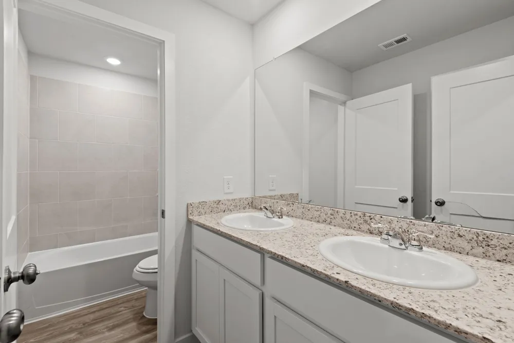 322 Amy Street Angleton, TX 77515