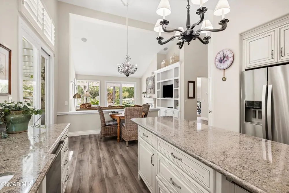 1820 Crystal View Circle Newbury Park, CA 91320