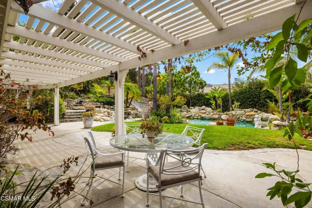 1820 Crystal View Circle Newbury Park, CA 91320