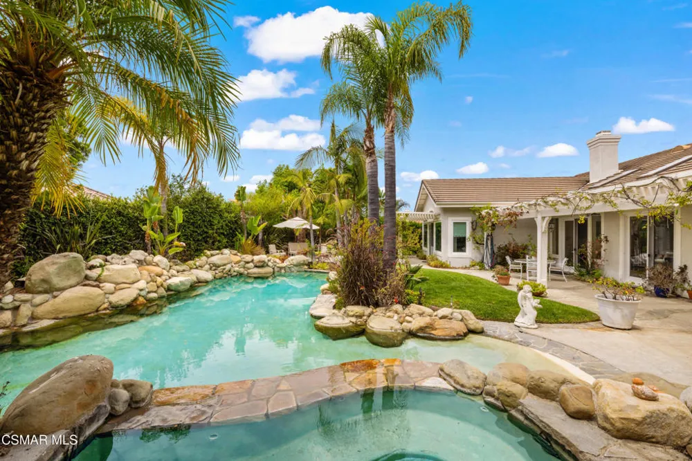 1820 Crystal View Circle Newbury Park, CA 91320
