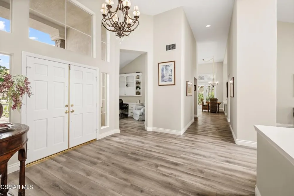 1820 Crystal View Circle Newbury Park, CA 91320