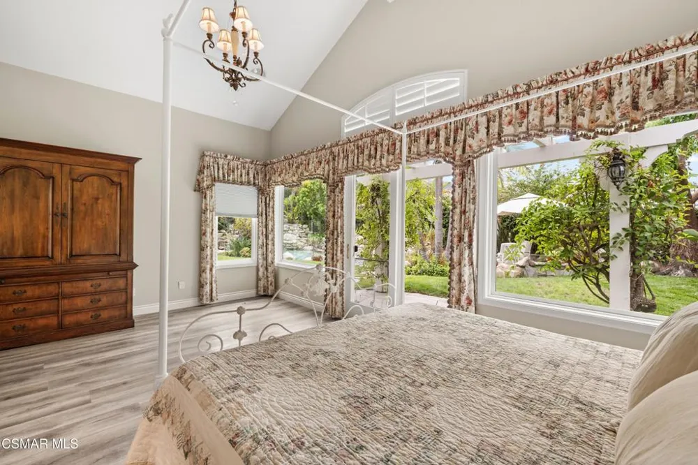 1820 Crystal View Circle Newbury Park, CA 91320