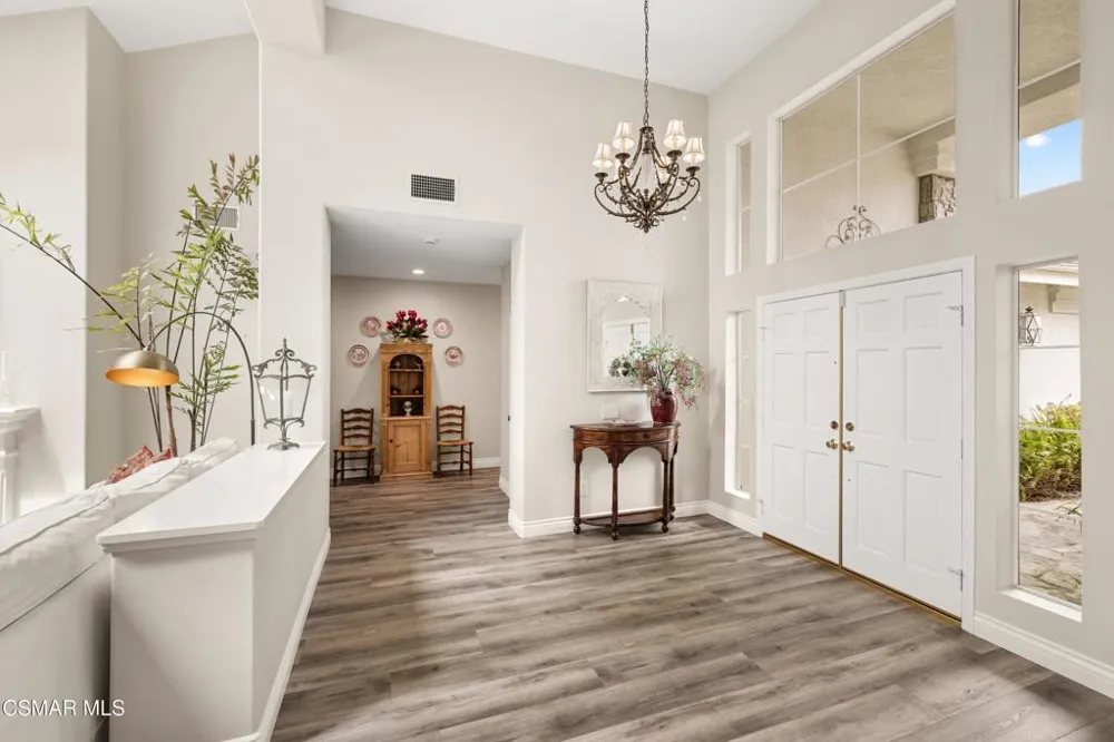 1820 Crystal View Circle Newbury Park, CA 91320