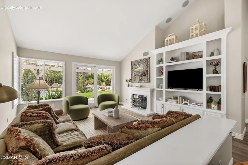 1820 Crystal View Circle Newbury Park, CA 91320