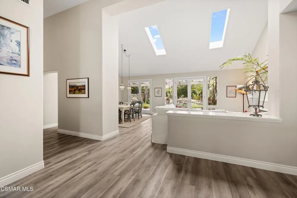 1820 Crystal View Circle Newbury Park, CA 91320