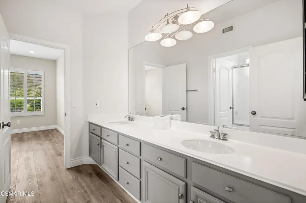1820 Crystal View Circle Newbury Park, CA 91320