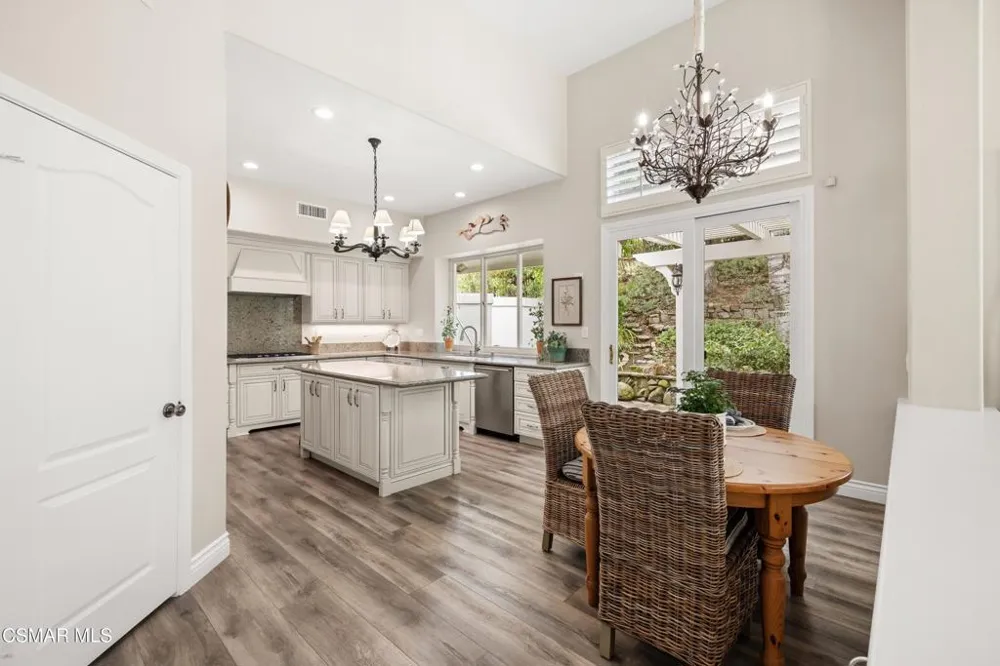 1820 Crystal View Circle Newbury Park, CA 91320