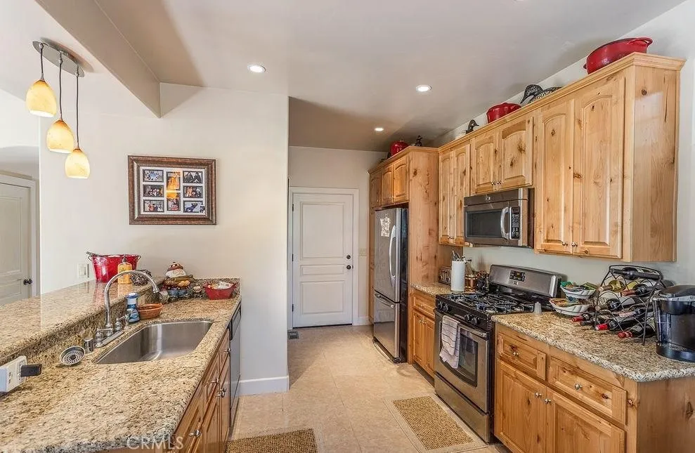 1157 Scenic Lake Arrowhead, CA 92378