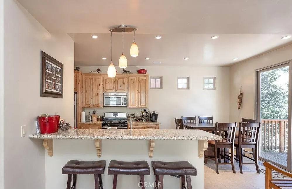 1157 Scenic Lake Arrowhead, CA 92378