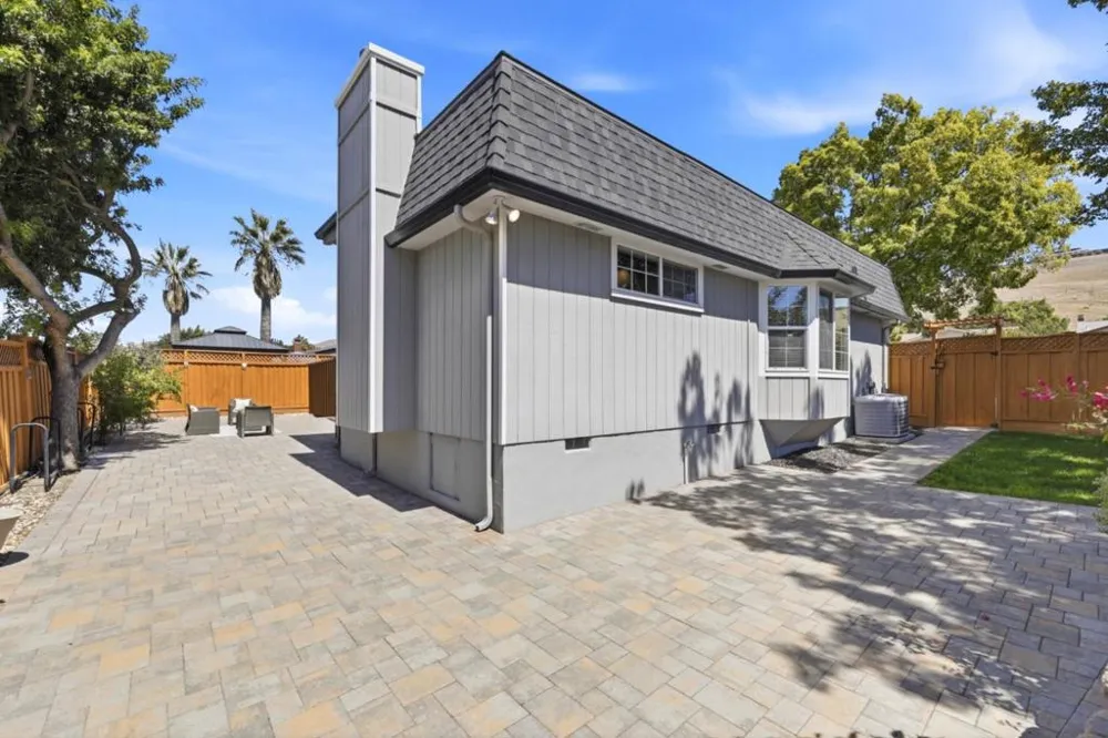 229 Spring Valley Lane Milpitas, CA 95035