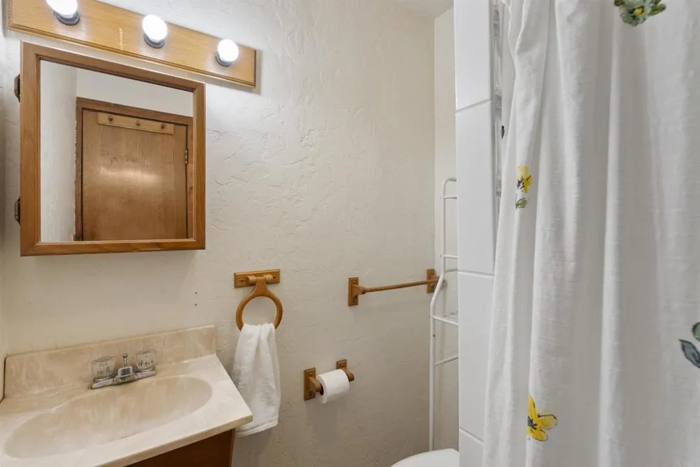 8964 Mount Israel Road Escondido, CA 92029