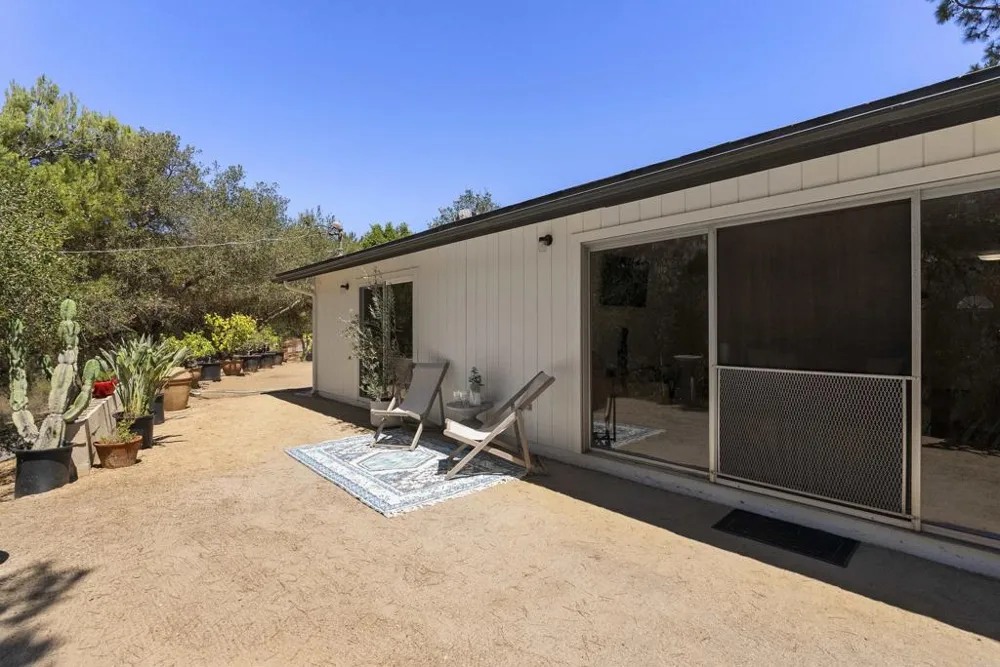 8964 Mount Israel Road Escondido, CA 92029