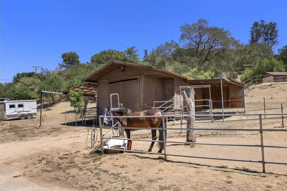 8964 Mount Israel Road Escondido, CA 92029