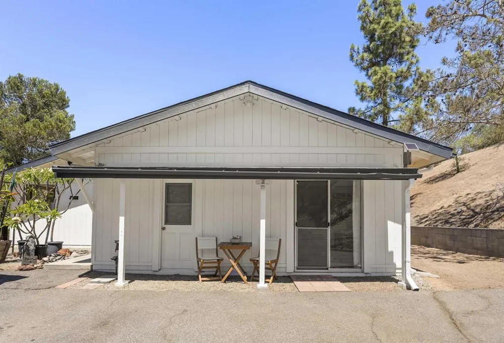 8964 Mount Israel Road Escondido, CA 92029