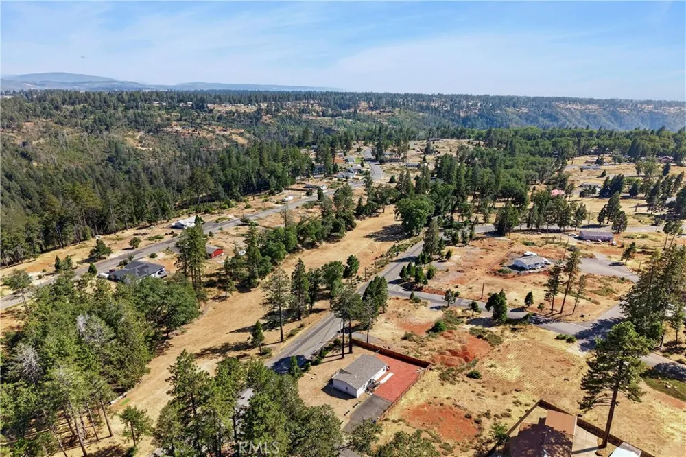 13737 S Park Magalia, CA 95954