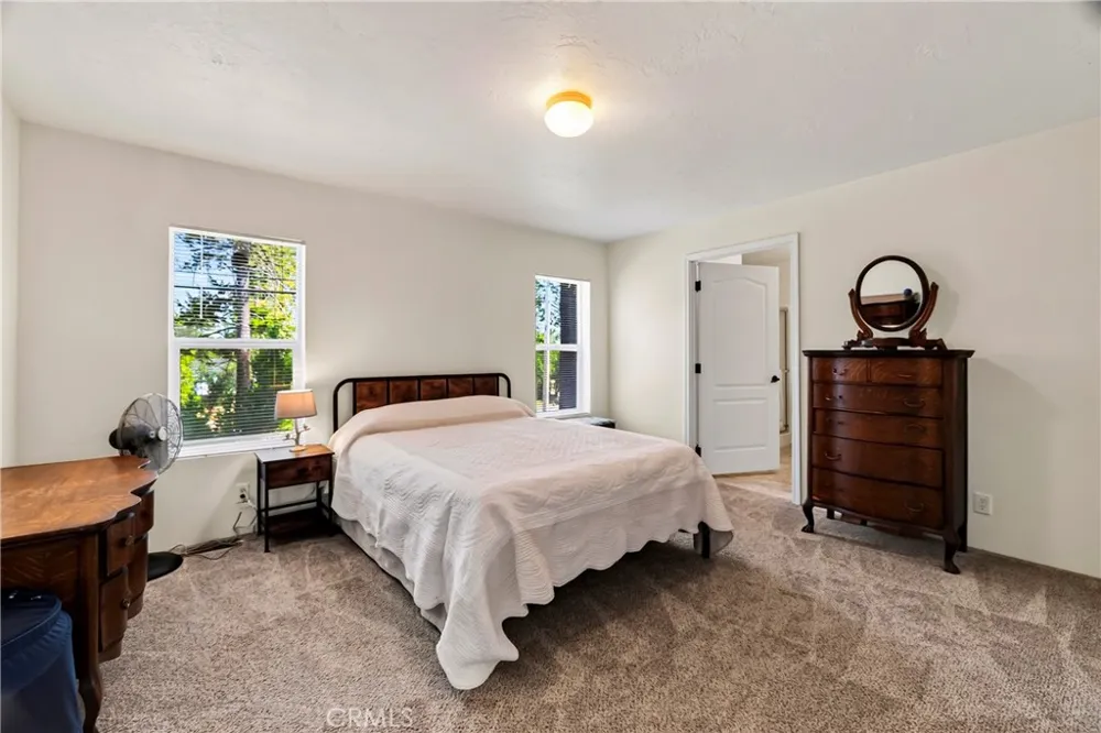 13737 S Park Magalia, CA 95954