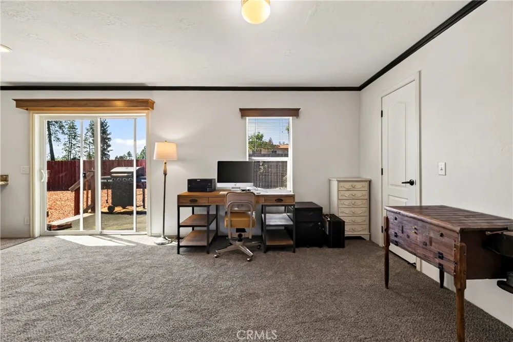 13737 S Park Magalia, CA 95954