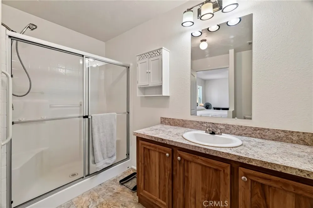 13737 S Park Magalia, CA 95954