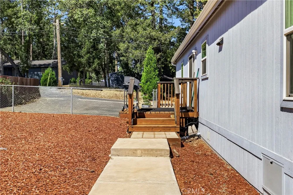 13737 S Park Magalia, CA 95954