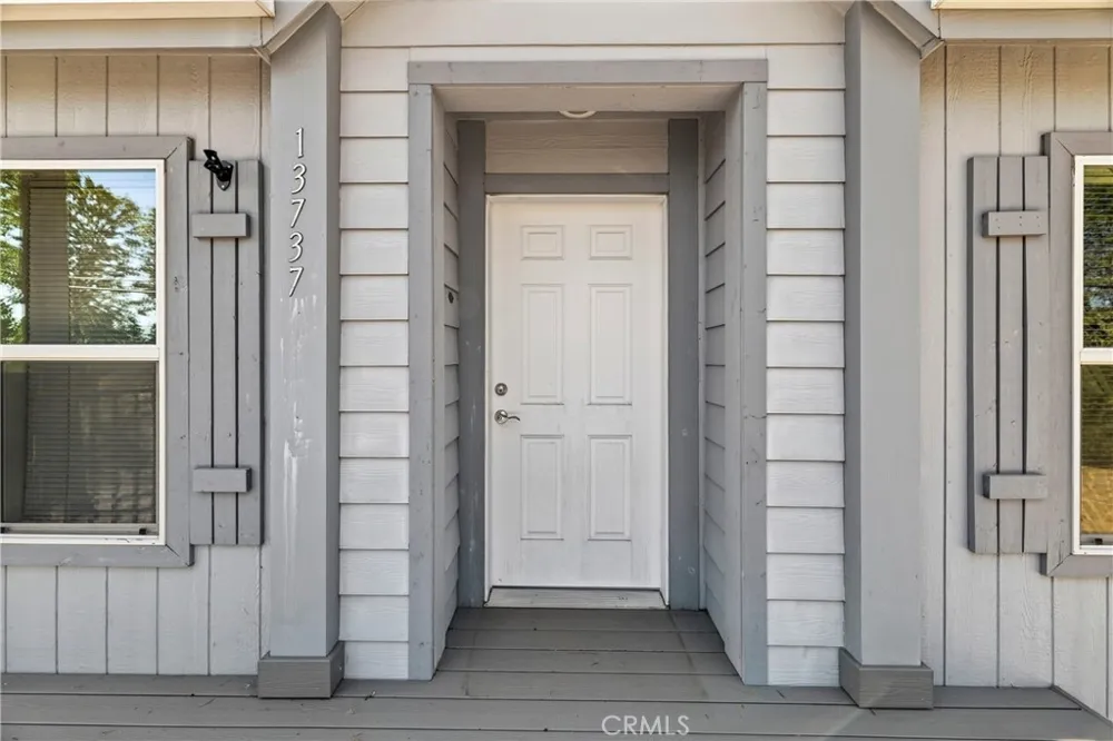 13737 S Park Magalia, CA 95954