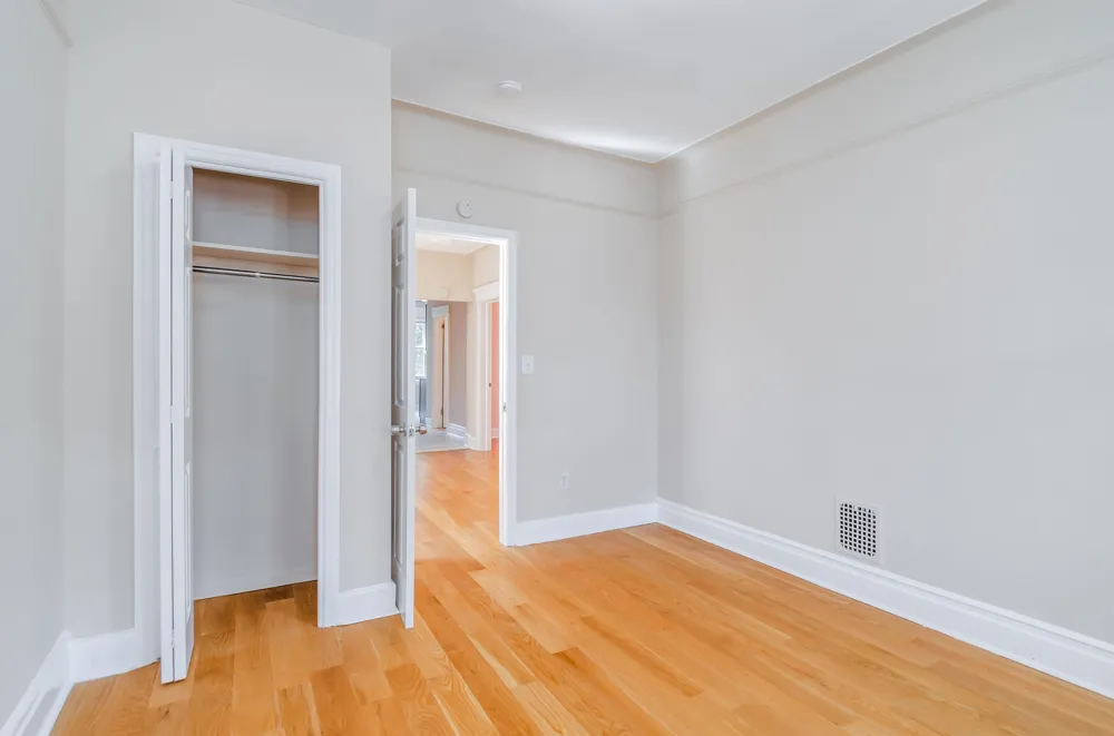 124 WEST 54TH ST Bayonne, NJ 07002