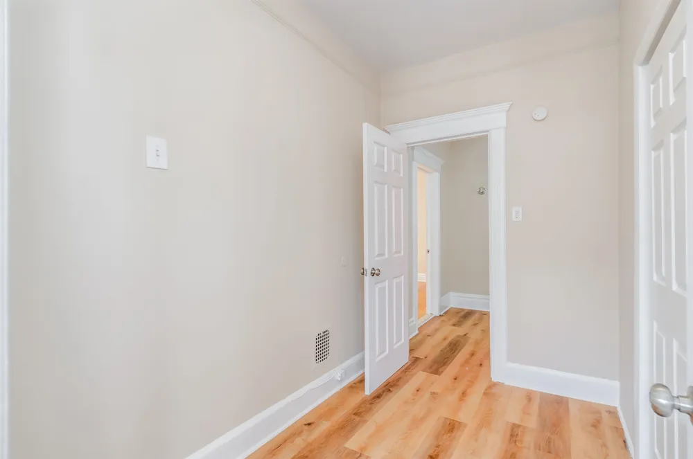 124 WEST 54TH ST Bayonne, NJ 07002