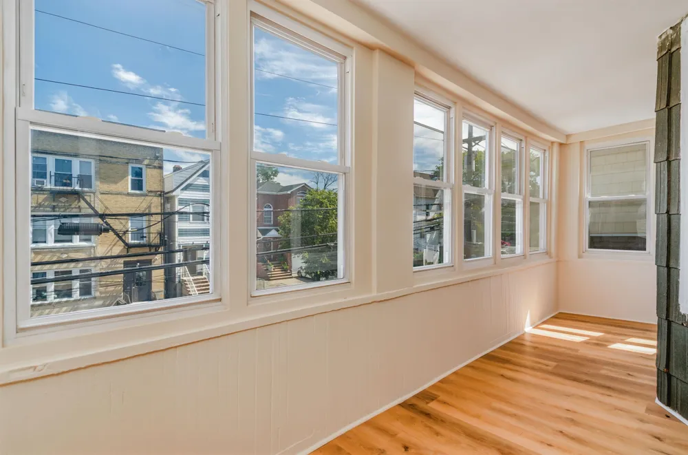 124 WEST 54TH ST Bayonne, NJ 07002