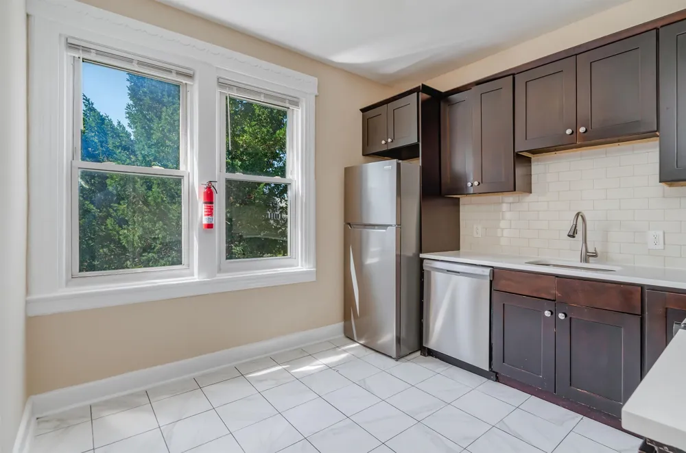 124 WEST 54TH ST Bayonne, NJ 07002