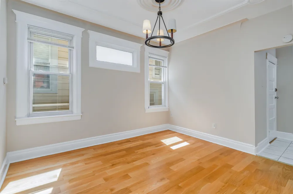 124 WEST 54TH ST Bayonne, NJ 07002