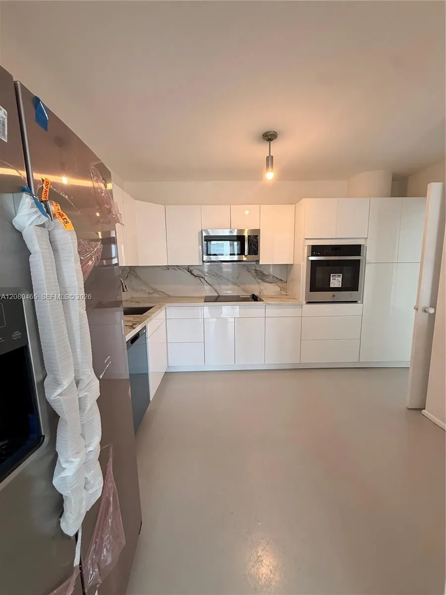 900 Bay Dr #722 Miami Beach, FL 33141
