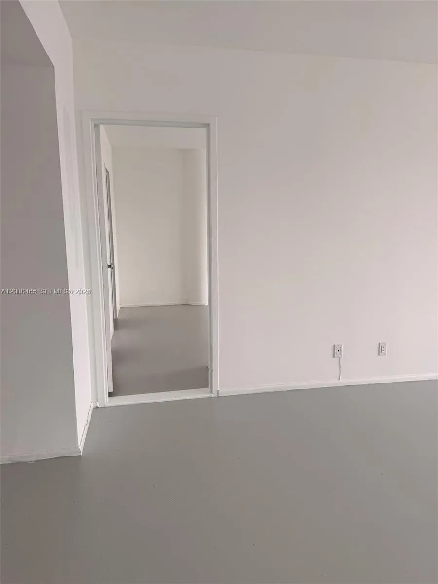 900 Bay Dr #722 Miami Beach, FL 33141