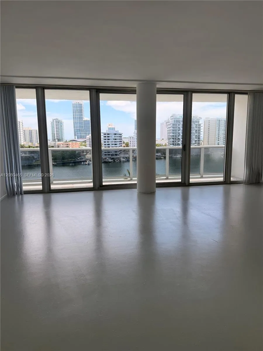 900 Bay Dr #722 Miami Beach, FL 33141