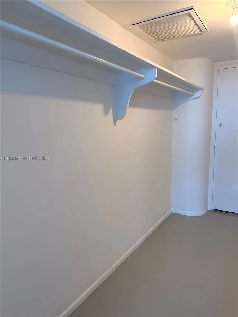 900 Bay Dr #722 Miami Beach, FL 33141