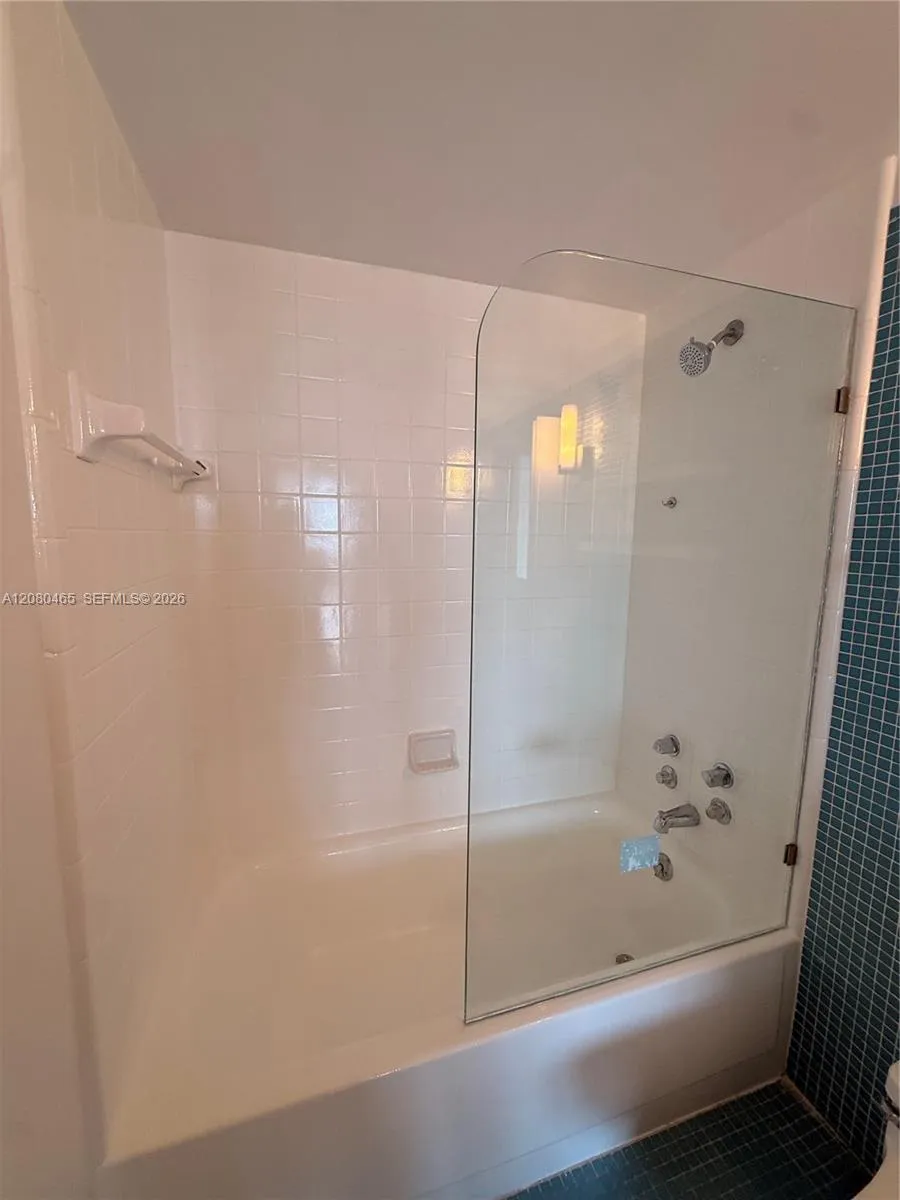 900 Bay Dr #722 Miami Beach, FL 33141