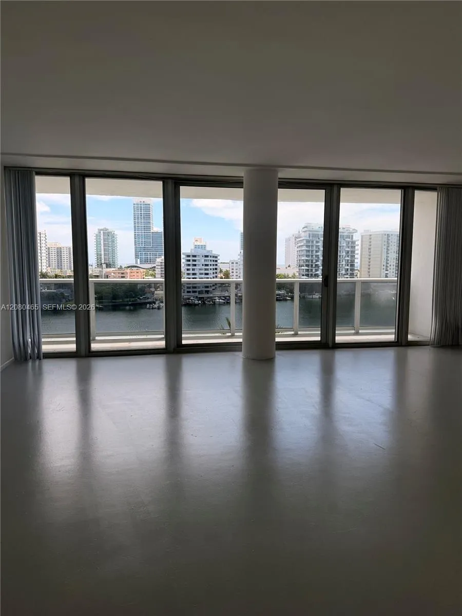 900 Bay Dr #722 Miami Beach, FL 33141