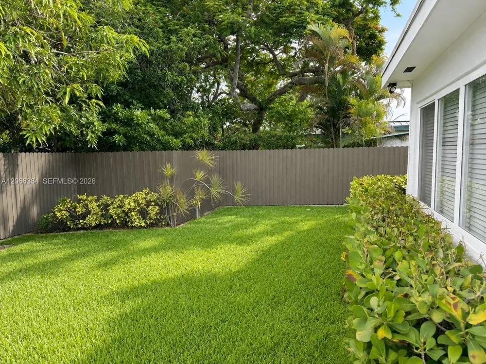 1601 NW 55th Ave Lauderhill, FL 33313