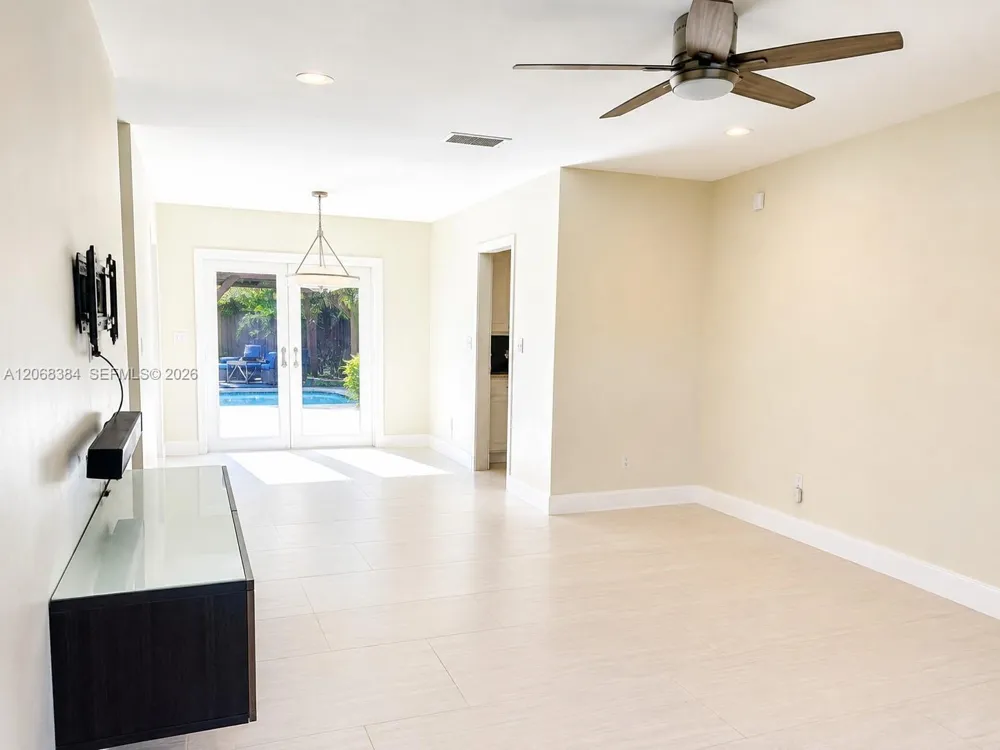 1601 NW 55th Ave Lauderhill, FL 33313