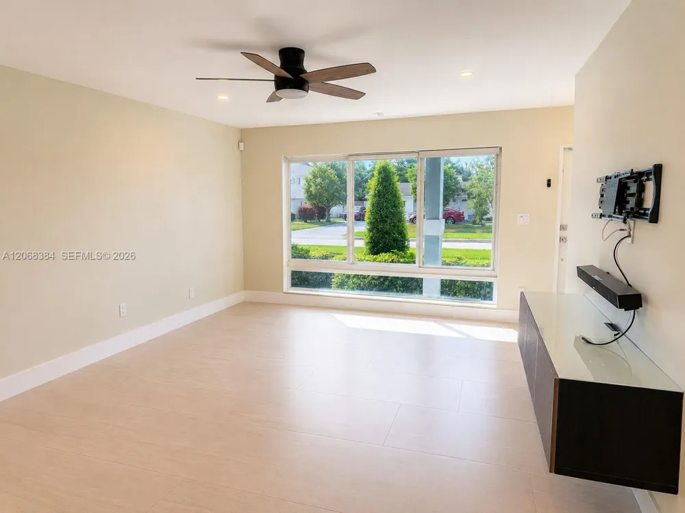 1601 NW 55th Ave Lauderhill, FL 33313