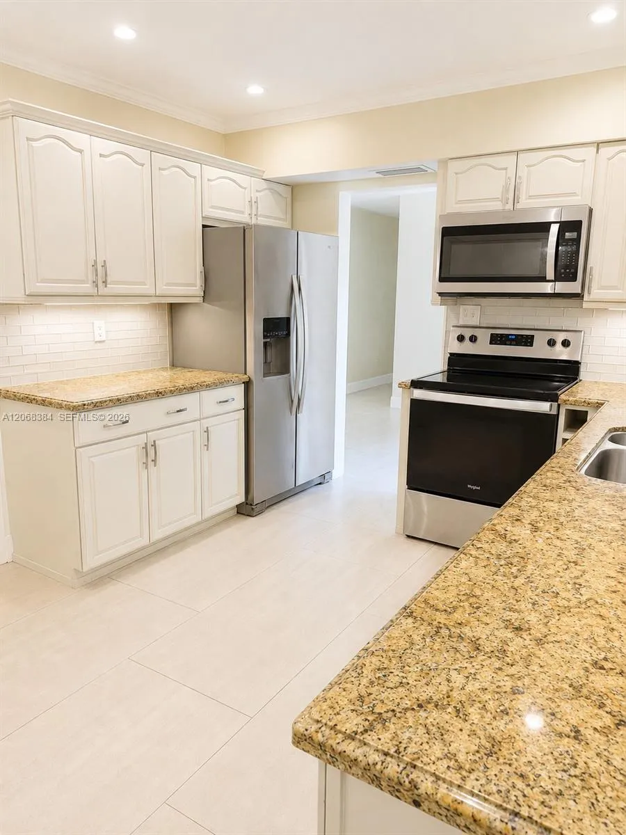 1601 NW 55th Ave Lauderhill, FL 33313