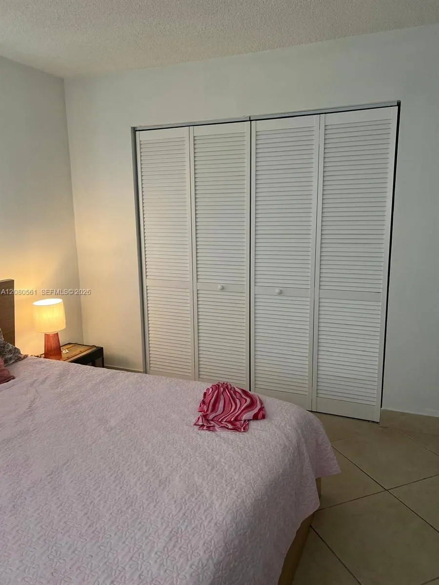 8764 SW 12th St #105 Miami, FL 33174