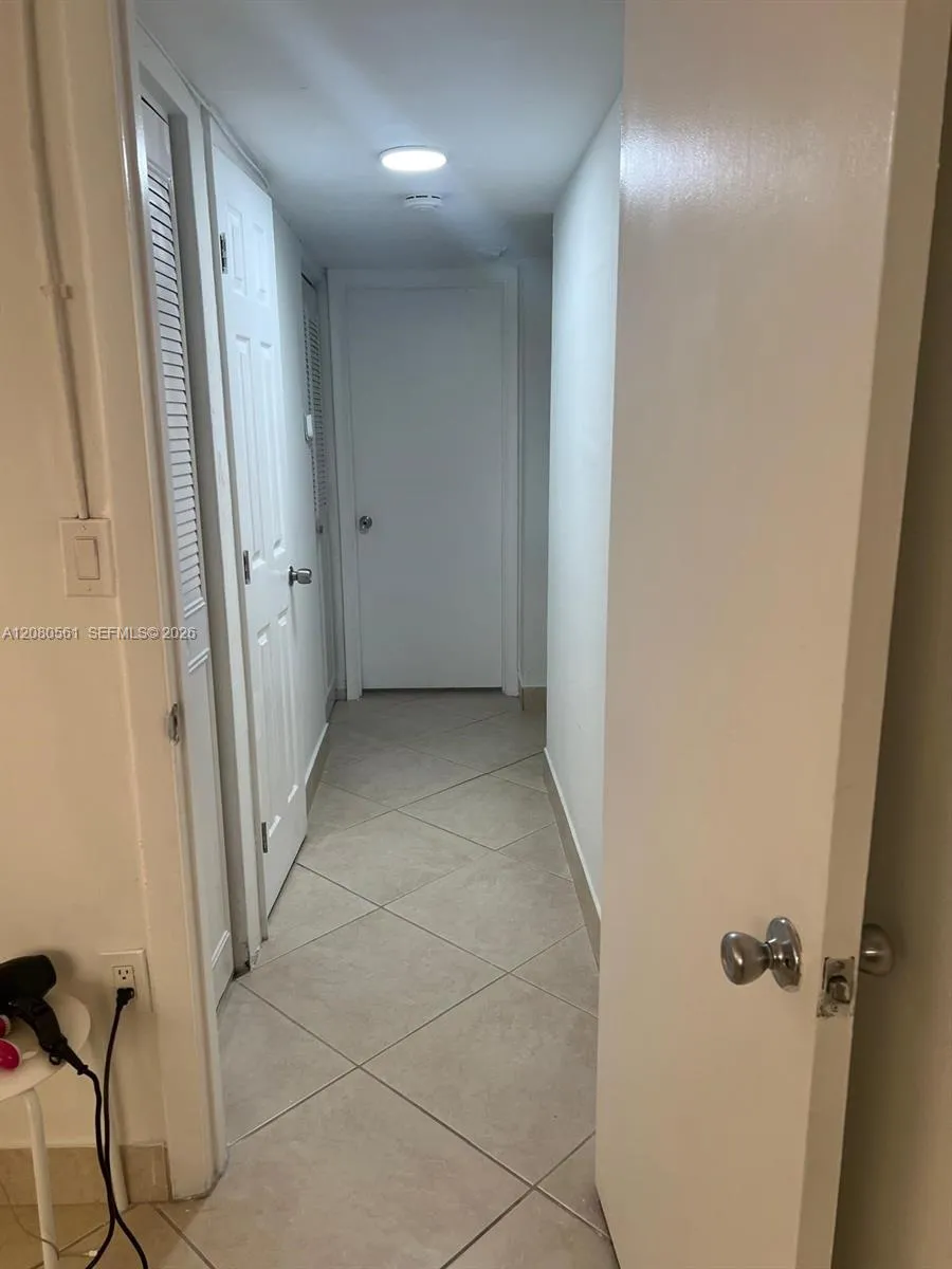 8764 SW 12th St #105 Miami, FL 33174