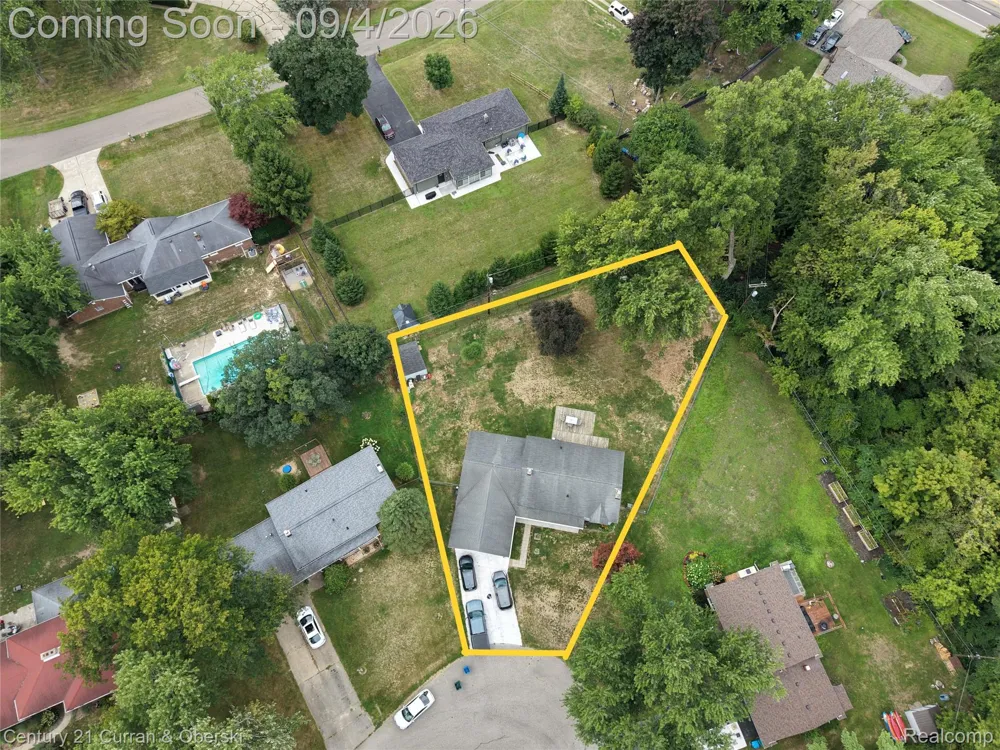 1869 Middle Trail Road Commerce Charter Township, MI 48390
