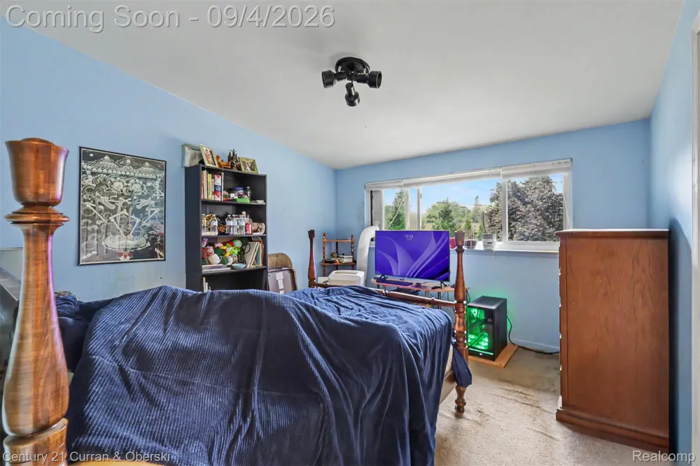 1869 Middle Trail Road Commerce Charter Township, MI 48390