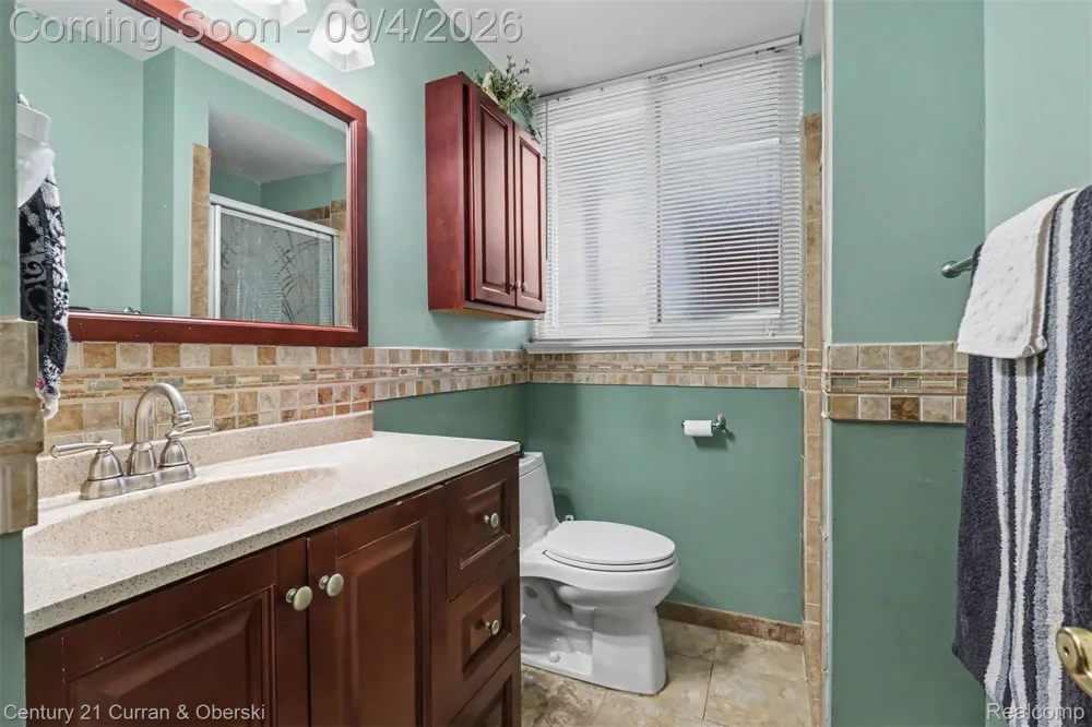1869 Middle Trail Road Commerce Charter Township, MI 48390