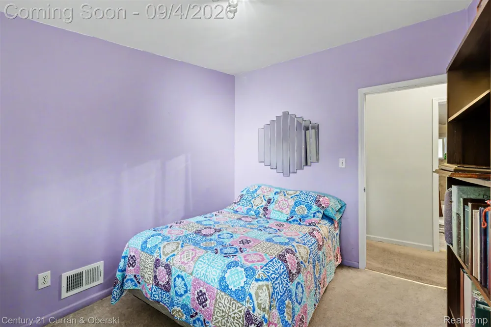 1869 Middle Trail Road Commerce Charter Township, MI 48390