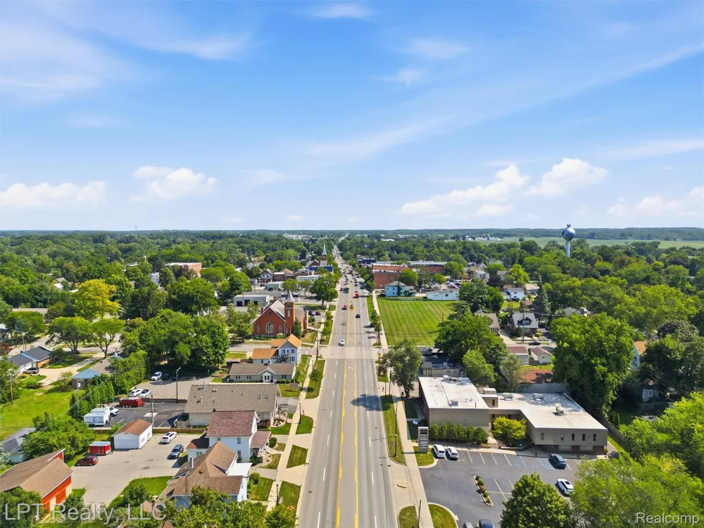 9571 CREEKSIDE DRIVE Saline Township, MI 48176