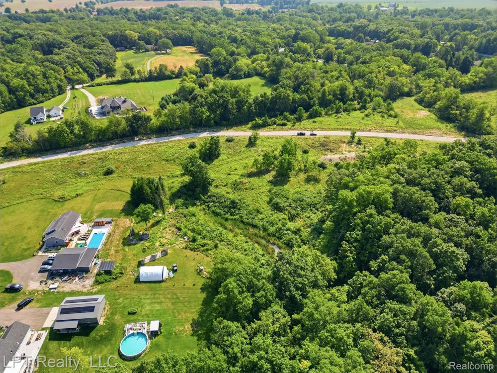 9571 CREEKSIDE DRIVE Saline Township, MI 48176