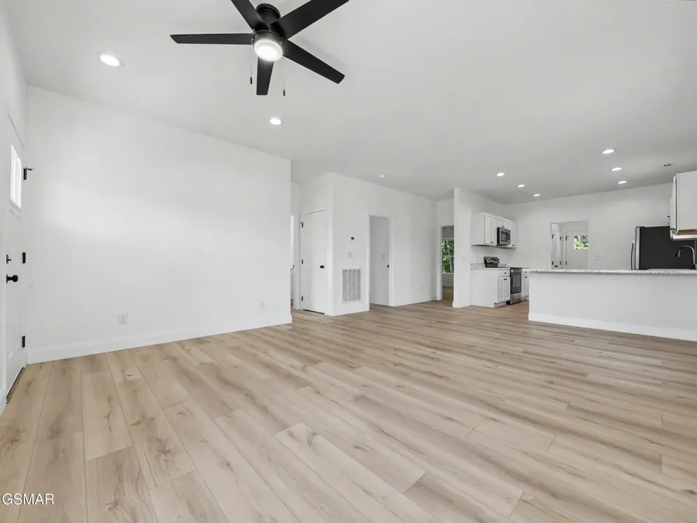 2435 Scenic Mountain Drive Sevierville, TN 37876