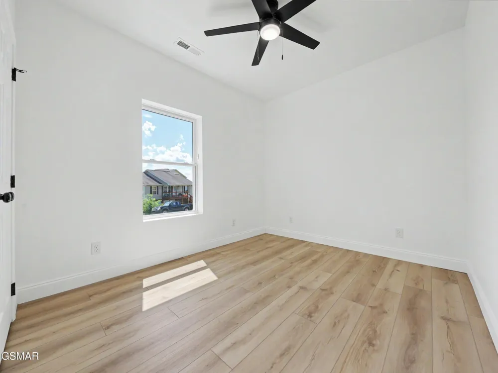2435 Scenic Mountain Drive Sevierville, TN 37876